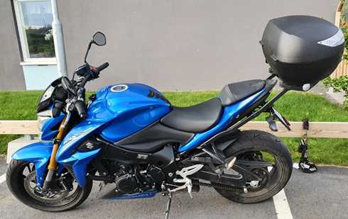 Blå Suzuki GSX-S1000 stulen i Bro mellan Stockholm och Enköping